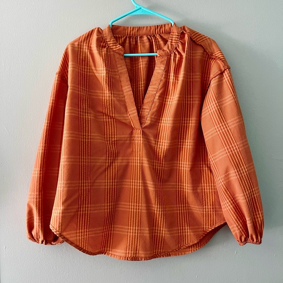 Balloon Sleeve Popover Blouse - Picture 2 of 4